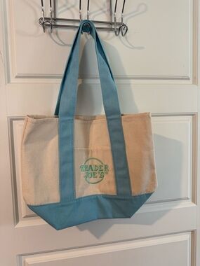 Trader Joe's Canvas Tote Bag in Cream and Light Blue - NWT